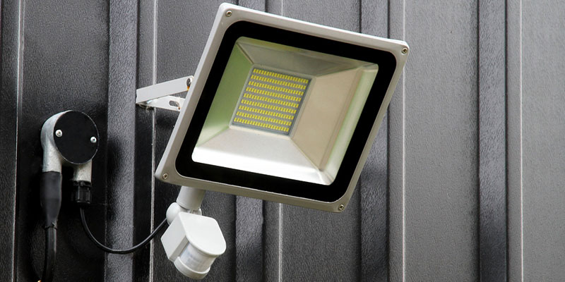 The Benefits of Security Lighting for Your Business